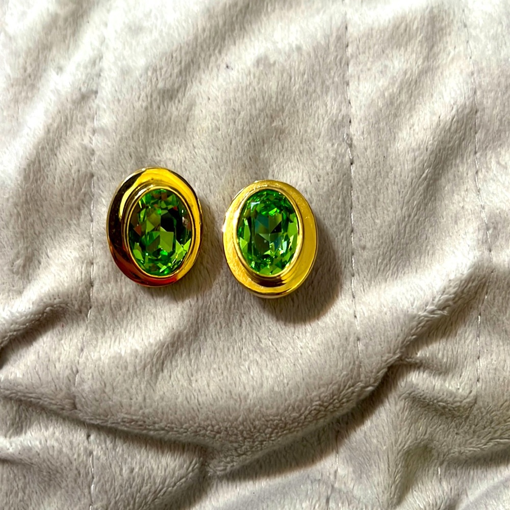 Plated crystal clips